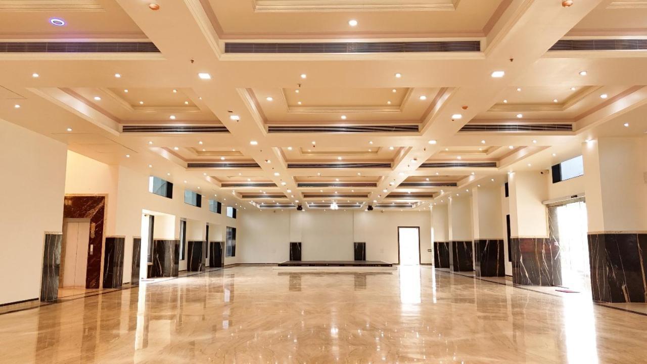 Vedika Garden Hotel Āmbavna Exterior photo